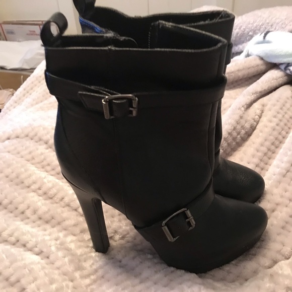 Simply Vera Wang Booties - Picture 2 of 6